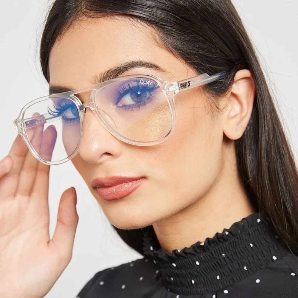 QUAY // ltd ed retro-chic clear frame magnetic aviator blue light glasses